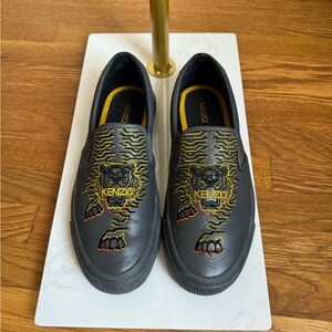 Mens Kenzo slip on sneakers, grey with gold tiger. Size 42 (9.5-10 us)